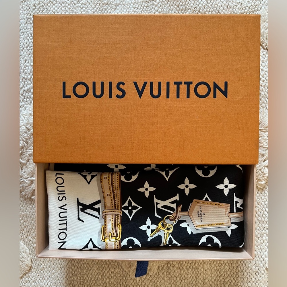Louis Vuitton Black White Monogram Silk Bandeau Twilly Scarf Brand New in Box